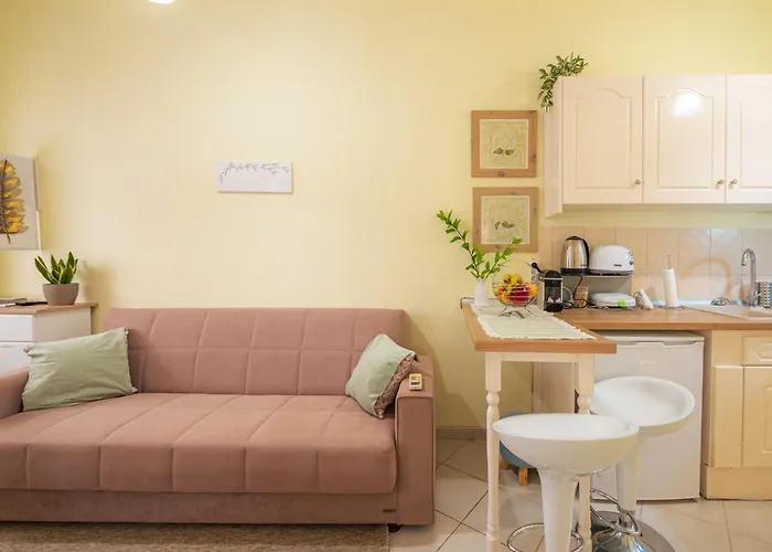 San Nikolas Studio 16