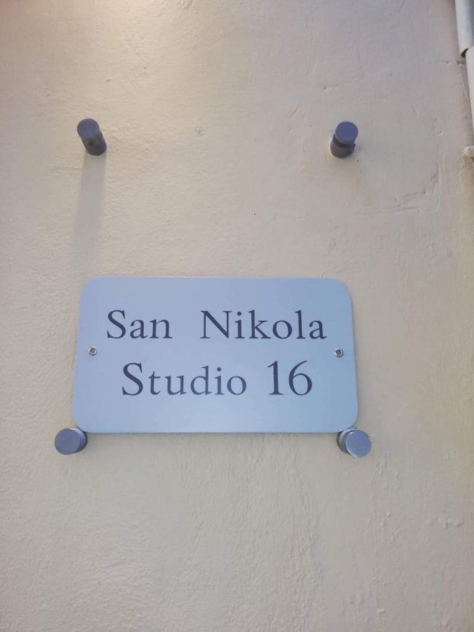 San Nikolas 16